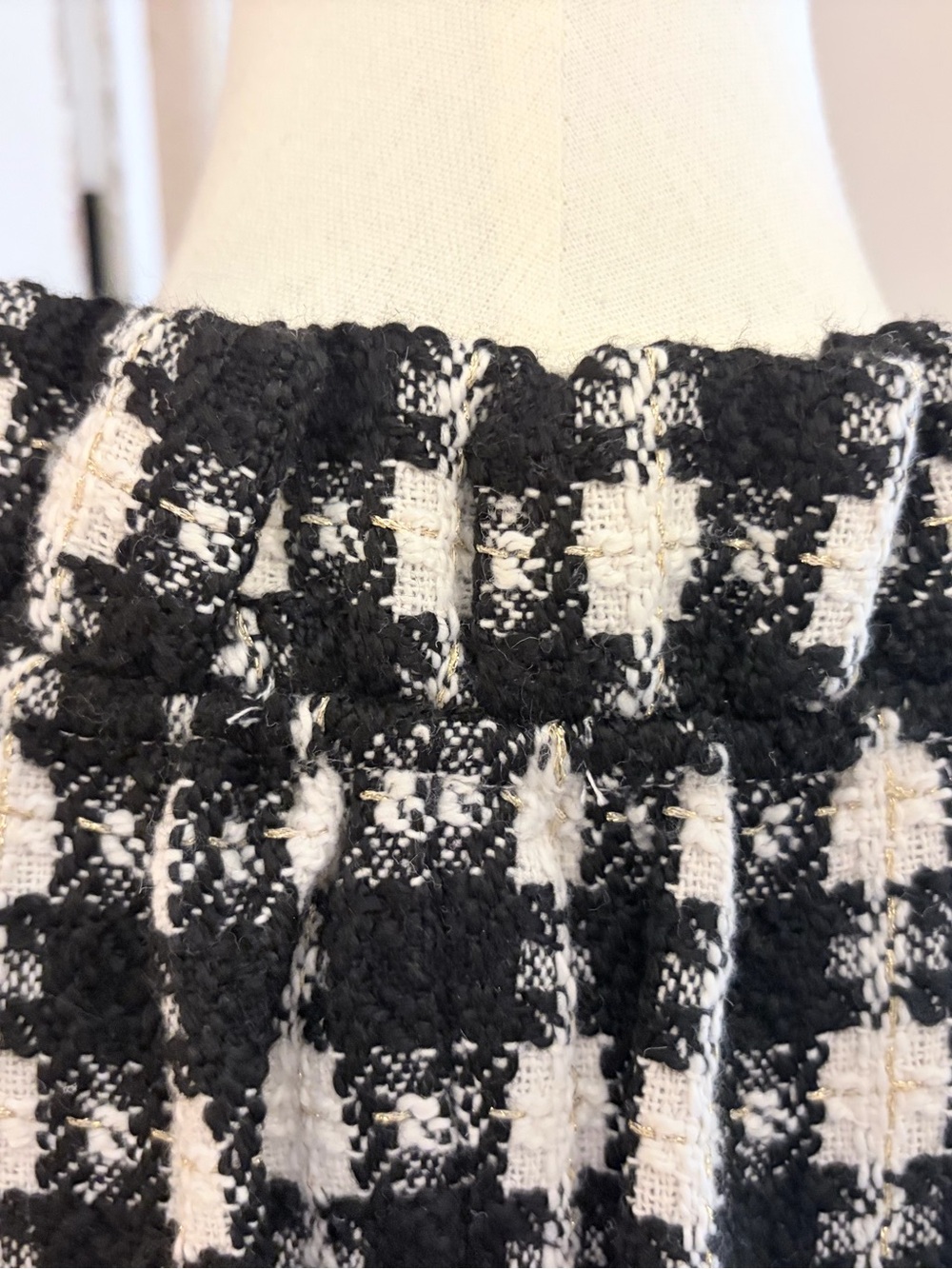 VOY Plaid Tweed Shift Dress Gold Metallic Threads Woven Thru Black & Ivory S NWT - Picture 8 of 13